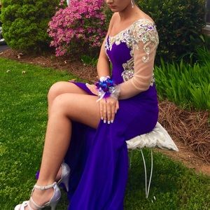 Prom dress (perfect condition-worn once)